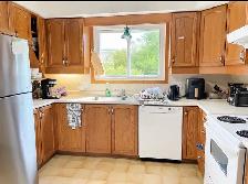 Student Room For Rent - Steps to Mohawk College - Photo 4