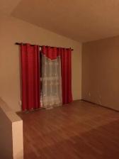Upper Level Bi-Level Suite in NE with seperate entrance - Photo 6