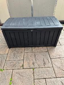 Keter Glenwood 101-Gallon Deck Box - Photo 6