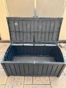 Keter Glenwood 101-Gallon Deck Box - Photo 9