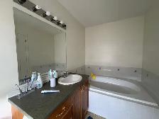 Master bedroom with private bath is available in Kanata/Ottawa - Photo 4