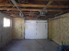 Single Garage in Great Area - Safe and Secure - Photo 2