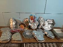 Wilton Cake Pans &  Wedding Pans & Tierd Acrylic Stand