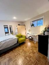 REDUCED 3 ROOMS NORTH YORK BAYVIEW & SCARBORO McCOWAN  PARKING - Photo 3
