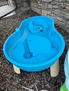 Free kids toddle water tables - Photo 2
