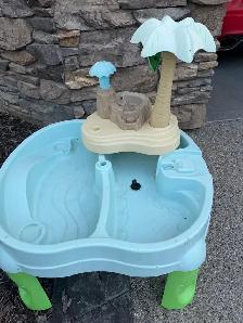 Free kids toddle water tables - Photo 3
