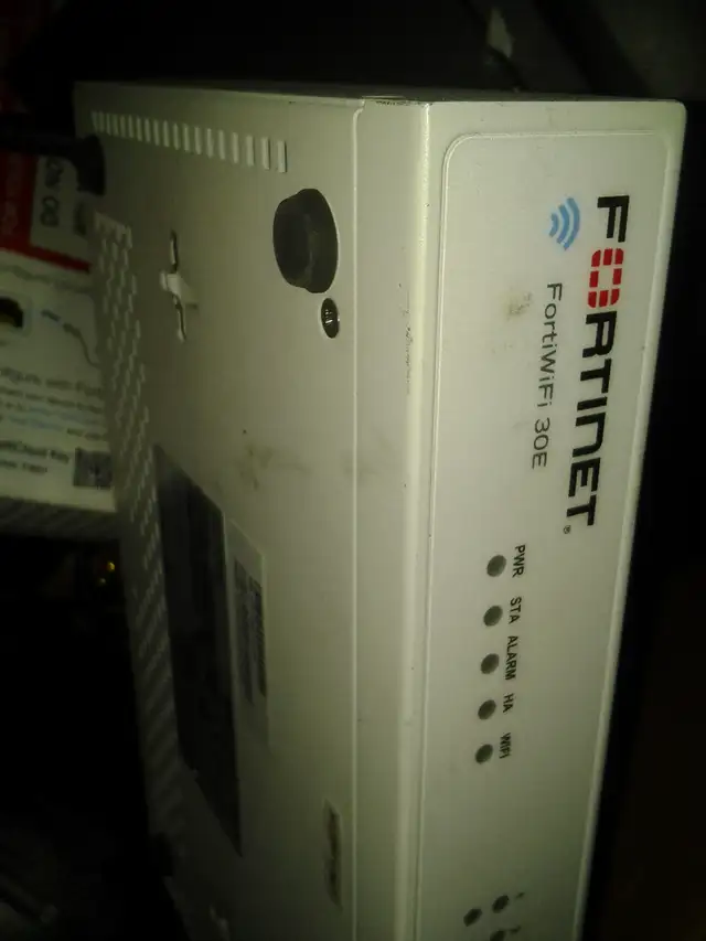 Fortinet FortiWiFi 30E FWF-30E 200  fortinet fortigate fortiap f