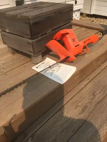Black & Decker Hedge Trimmer
