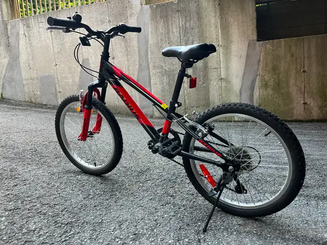 Vélo 16 pouce, en très bon état
