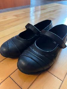 Chaussures noirs pour fille size 2.5