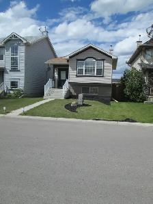SHOW HOME QUALITY - 2 BED FULLY FURNISHED MAIN FLOOR HOME! - Photo 10
