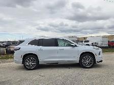2026 Buick Enclave Avenir- Panoroof - Vented Seats - Demo/Used - Photo 3