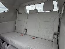 2026 Buick Enclave Avenir- Panoroof - Vented Seats - Demo/Used - Photo 44