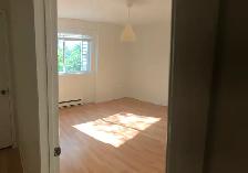 Beautiful 2-Story 964 Sq. Ft Condo for Rent – 2 Bdrms, 1.5 Bath - Photo 8
