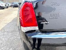 2018 Chrysler 300 300 Touring AWD - Photo 6