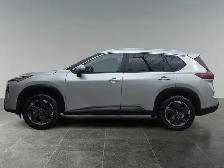 2025 Nissan Rogue SV Moonroof - Photo 2
