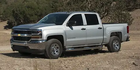 2017 Chevrolet Silverado 1500 LT Crew Cab w/ 5'8 truck box