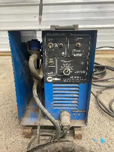 miller high frequency inverter with water cooled torch - Photo 2