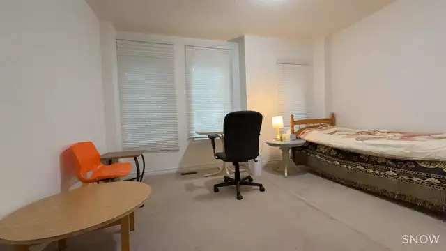 Room for rent-female