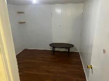 2 bedrooms basement  available for rent September 1st in Malton - Photo 3