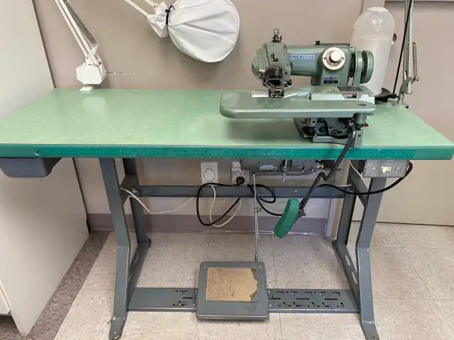 Machine à bords (blind-stitch)