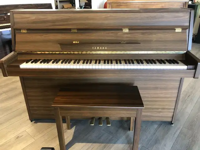 Yamaha C108 Upright • Excellent Condition Made in Japan