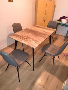 Table de cuisine avec 4 chaises parfaite état - Photo 3