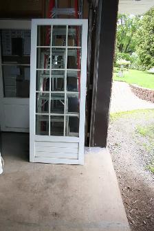 50$ Chaque 2 portes (patio) fenetre 30'' x 77 1\2'' Livraison po
