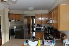 Three Bed semi house in Mississauga - Photo 4