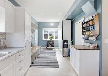 Tastefully remodelled 3bdrm 2-storey w/ finished basement! - Photo 5