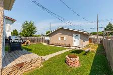 Tastefully remodelled 3bdrm 2-storey w/ finished basement! - Photo 10