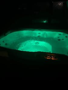 2023 Beachcomber 5 person Hot Tub