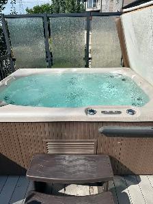 2023 Beachcomber 5 person Hot Tub - Photo 5