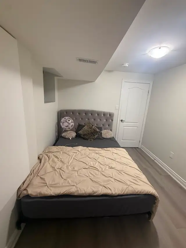 Private room for rent