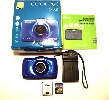 NIKON S32 WATERPROOF CAMERA, 8GB, BOX