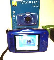 NIKON S32 WATERPROOF CAMERA, 8GB, BOX - Photo 2