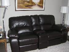 EXCELLENT SOFT LEATHER LOVE SEAT - Photo 2