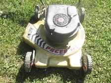 GREAT RUNNING NOMA PACER II    20 INCH PUSH LAWN MOWER - Photo 3