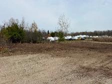 Industrial/Commercial land for lease in Georgina - Photo 3