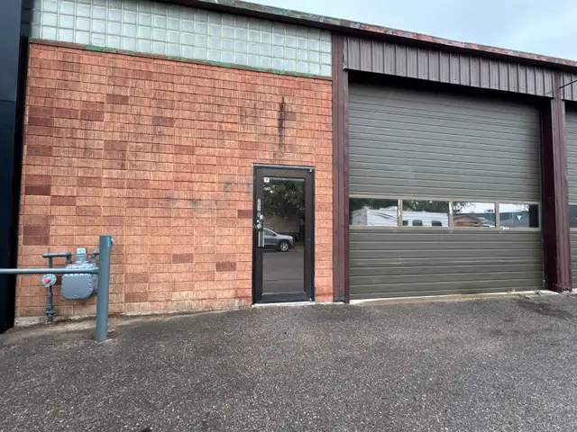 Commercial Bay For Lease