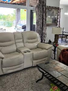 Basement suite with shared access for rent - Photo 8