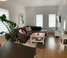 Grand logement 5 1/2 à Louer - Bord de l'eau - Photo 3