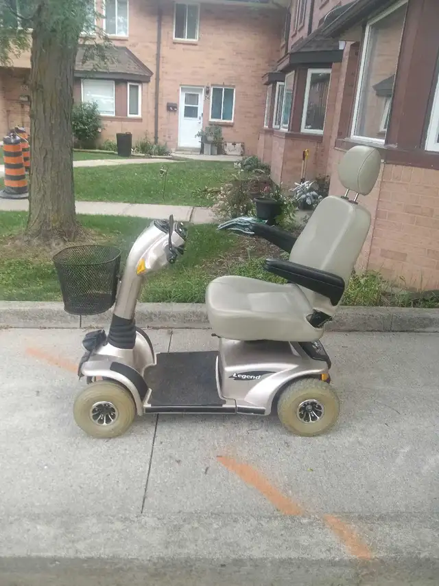 Pride Mobility Legend 4 Wheel Drive Scooter