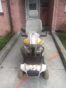 Pride Mobility Legend 4 Wheel Drive Scooter - Photo 9