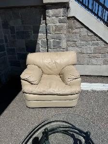 leather couches - Photo 2