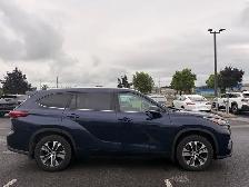 2022 Toyota Highlander XLE - Photo 8