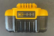 DEWALT DCB205 20v 5AH BATTERY - Photo 2