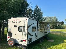 COUPLES TRAILER! - Photo 2