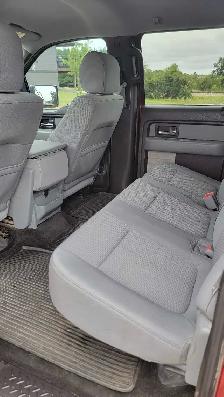 Saftied 2013 Ford F150 xlt 4x4 - Photo 7