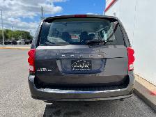 2017 Dodge Grand Caravan CANADA VALUE PACKAGE-1 OWNER-STOW N GO - Photo 4